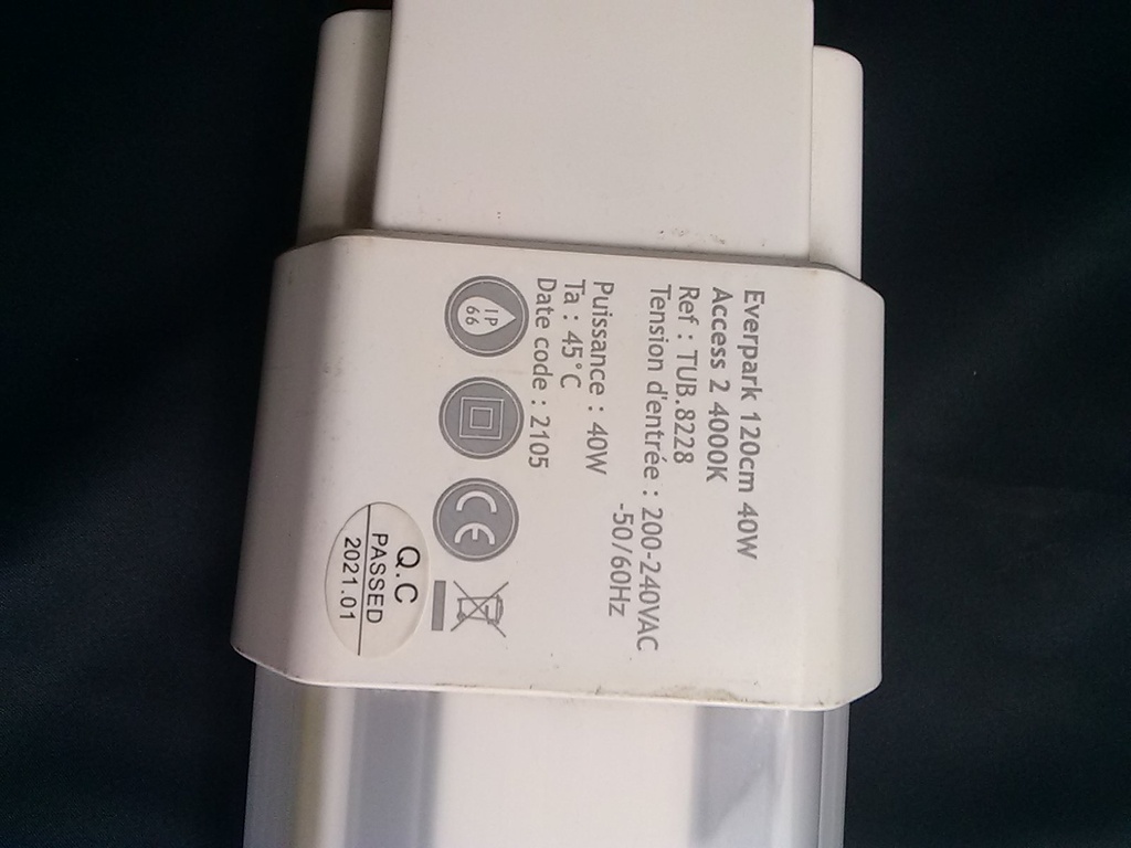 Réglette Everpark Clareo 120cm 40W Access 2