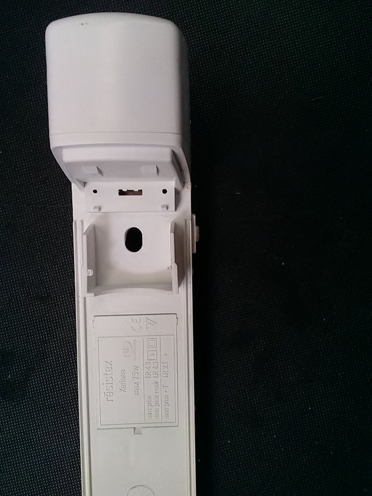 Réglette salle de bain Xériane Résistex