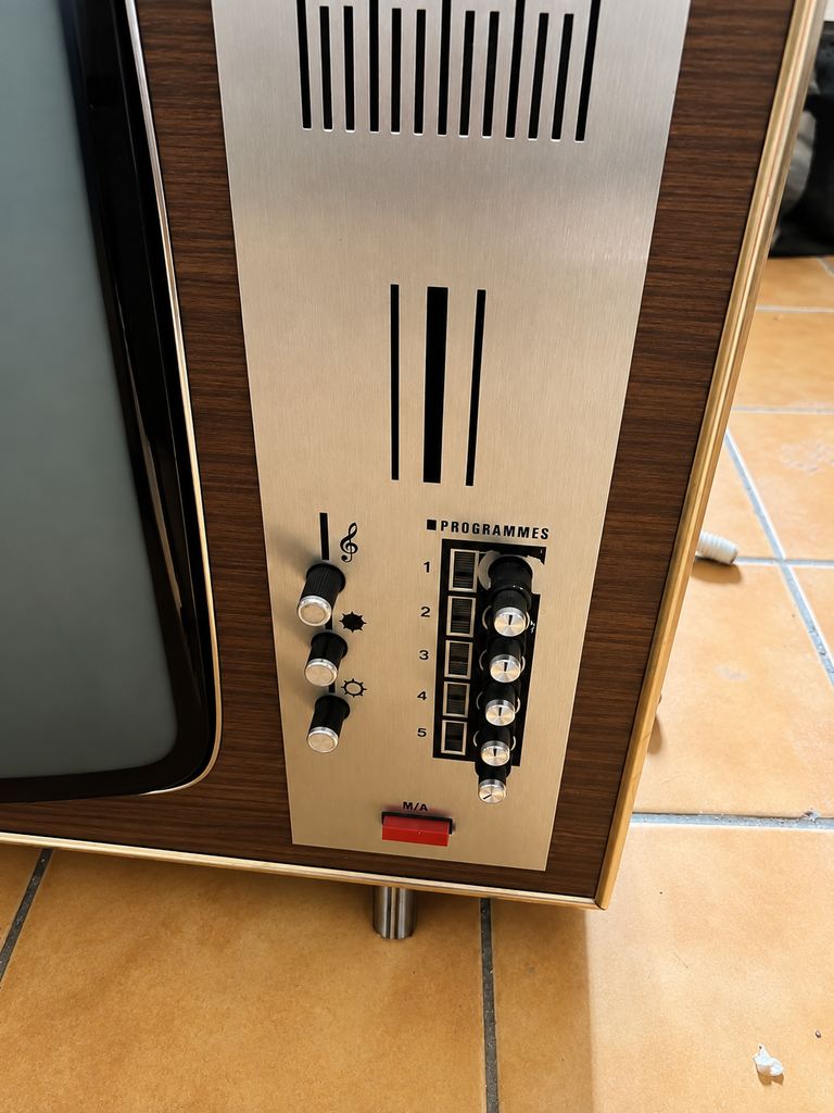 télevision vintage.webp