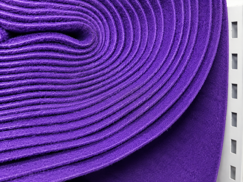 ROULEAU DE MOQUETTE VIOLETTE 7x1m